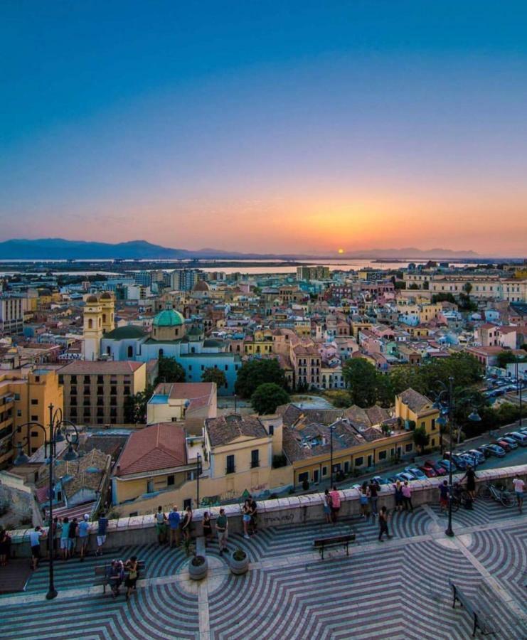 Cagliari Centro Citta Rooms Exterior photo